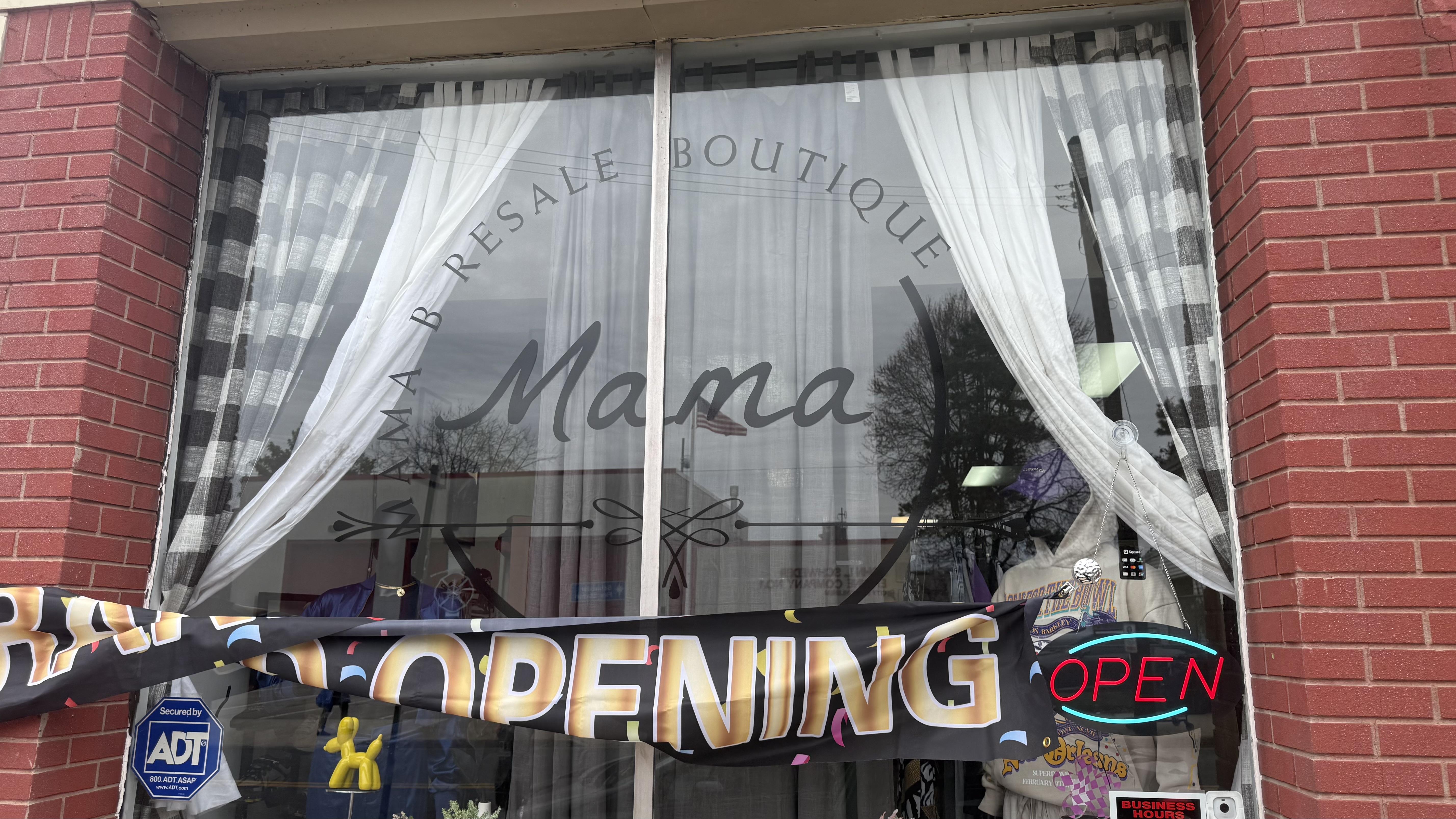 Mama B Resale Boutique in Bethlehem 